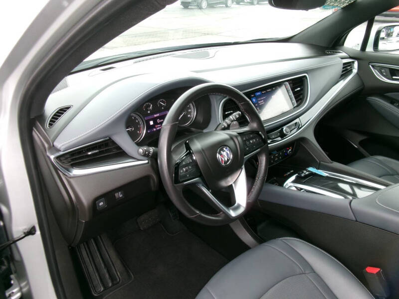 2022 Buick Enclave Essence