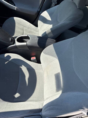 2014 Toyota Prius Two