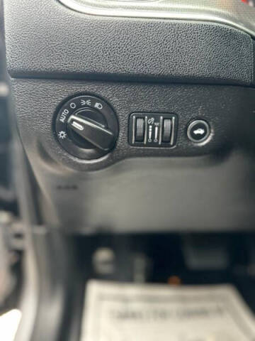 2013 Dodge Charger SE