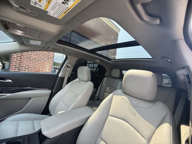 2022 Cadillac XT4 Luxury