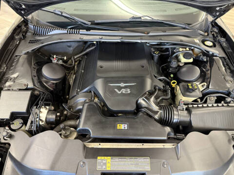 2005 Ford Thunderbird Deluxe