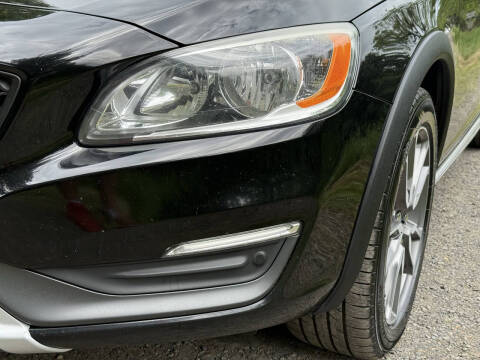 2015 Volvo V60 Cross Country T5