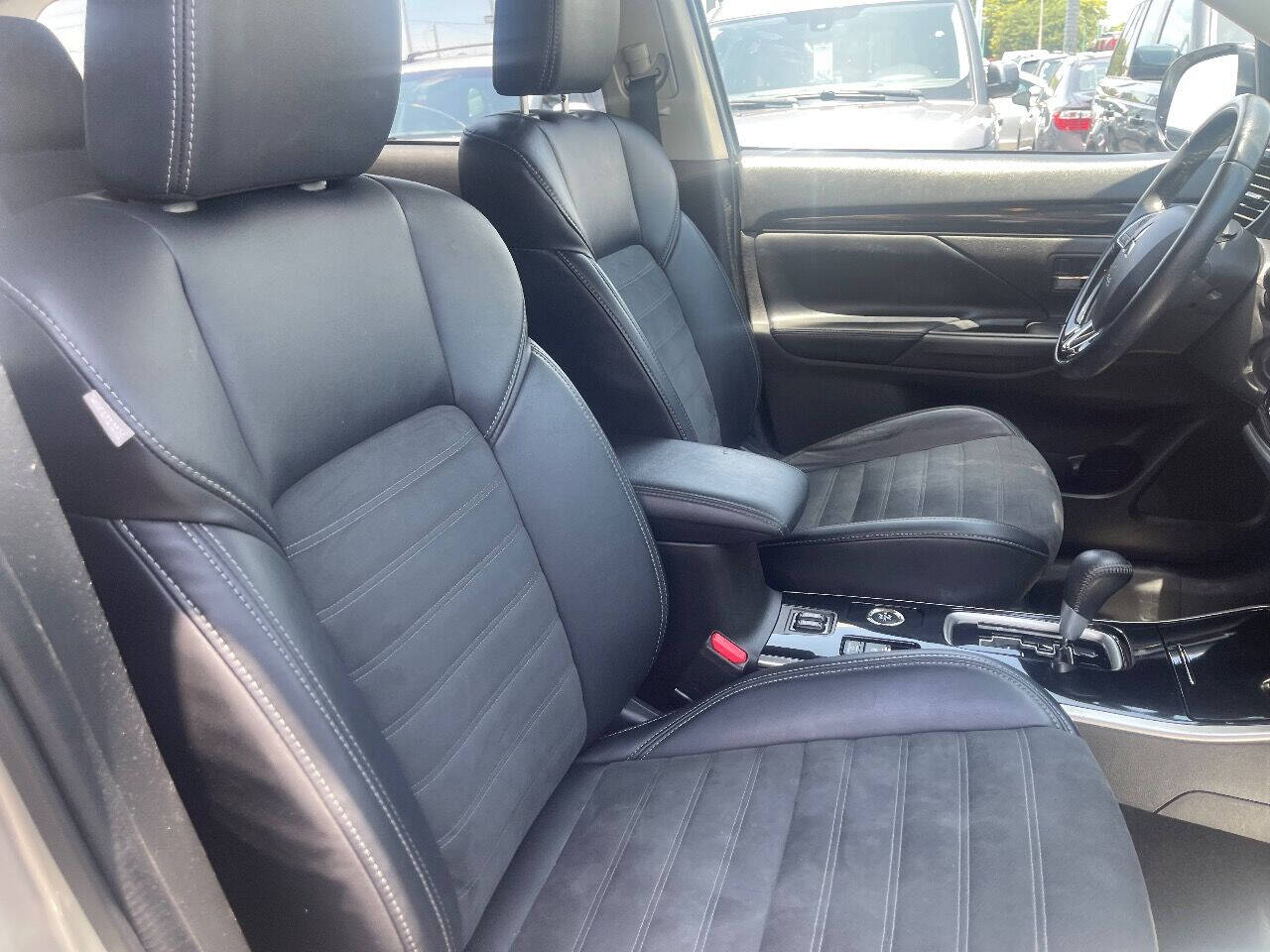 2019 Mitsubishi Outlander SUV / Crossover - $14,900