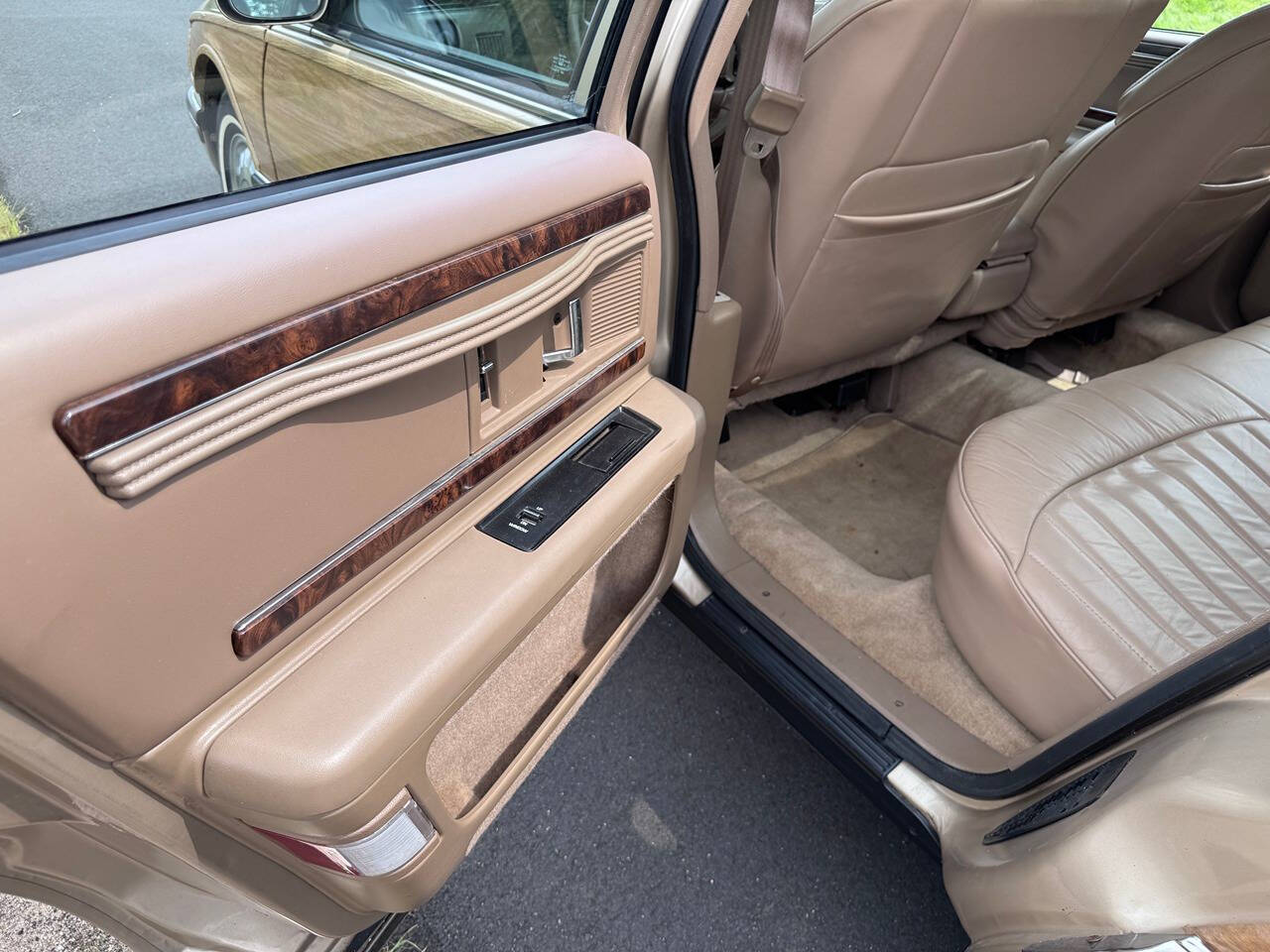 1996 Buick Roadmaster 14