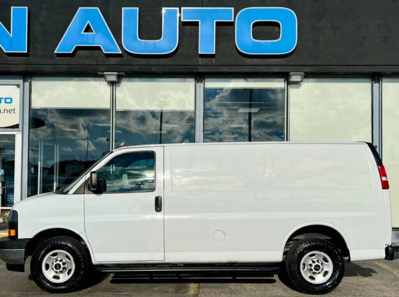 2020 GMC Savana 2500