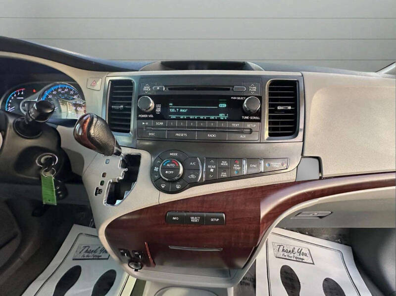 2012 Toyota Sienna Limited 7-Passenger