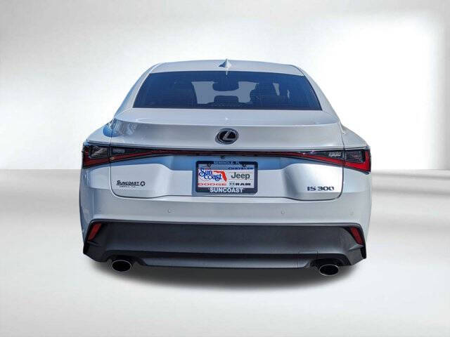 2024 Lexus IS 300