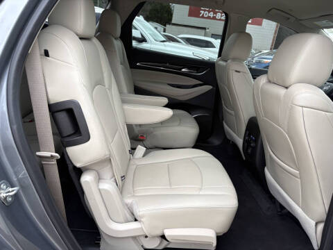 2020 Buick Enclave Essence