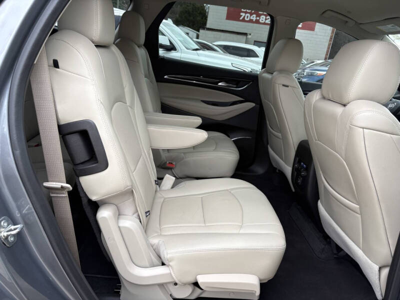 2020 Buick Enclave Essence