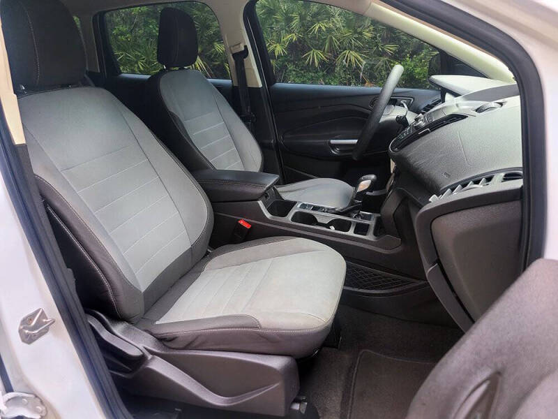 2019 Ford Escape S