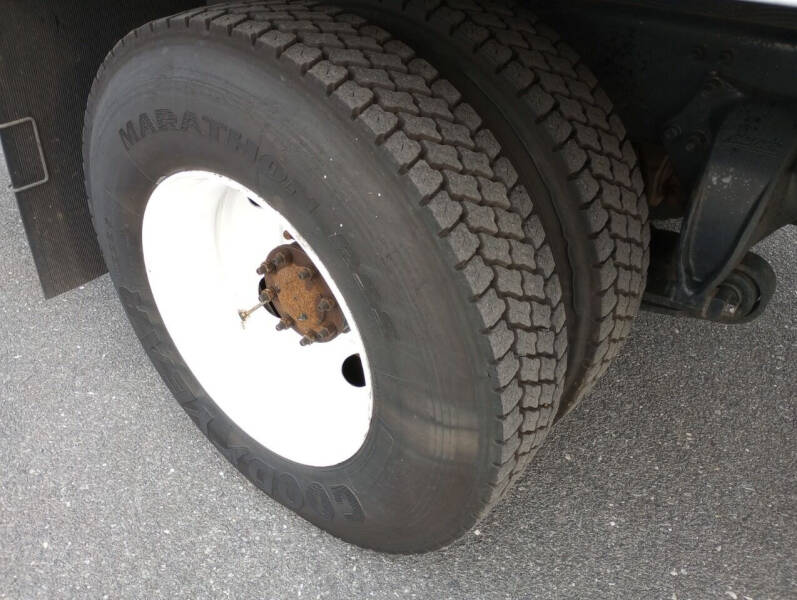 2014 Freightliner M2 106