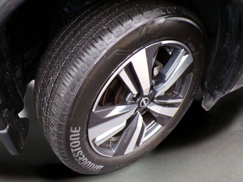 2022 Nissan Rogue SL