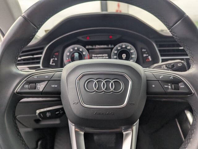 2022 Audi Q8 quattro Premium Plus 55 TFSI