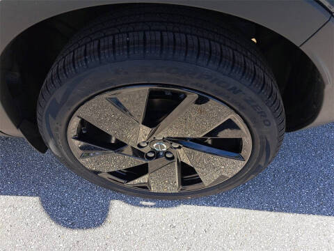 2026 Volvo XC40 B5 Ultra Black Edition