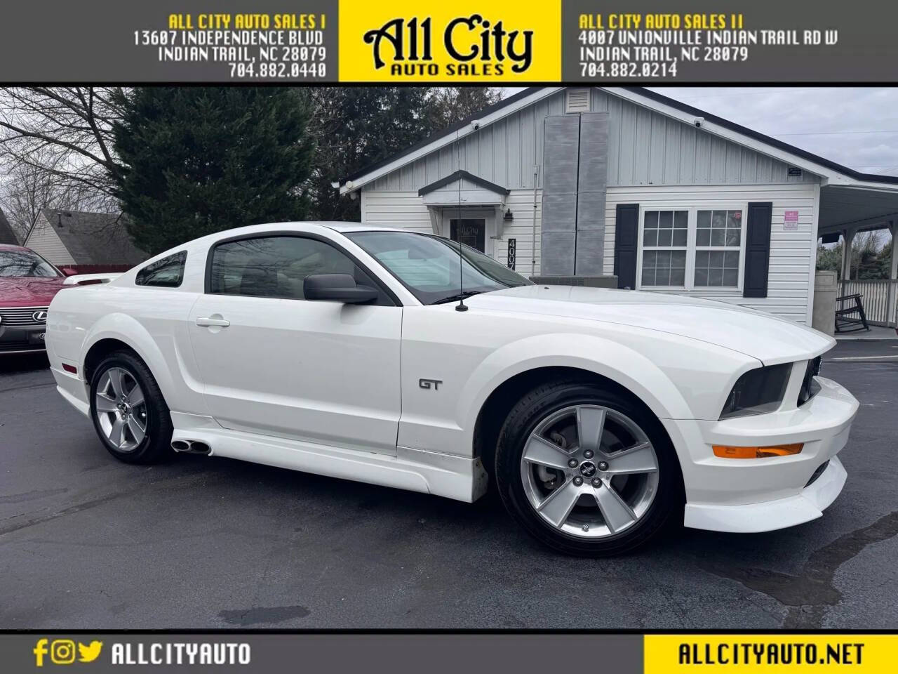 2006 Ford Mustang GT Deluxe Coupe RWD