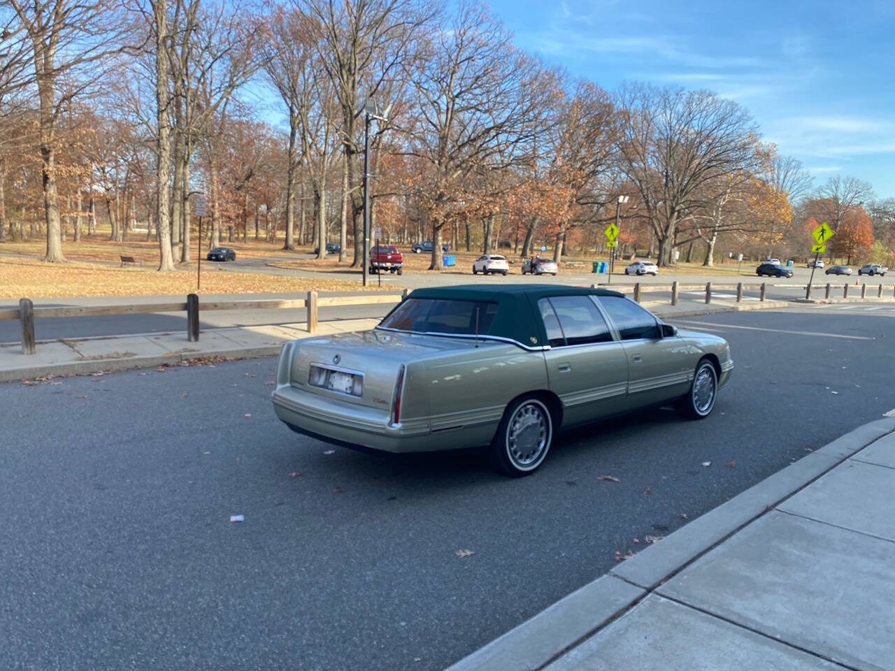 1997 Cadillac DeVille for sale at Vintage Motors USA in Roselle, NJ