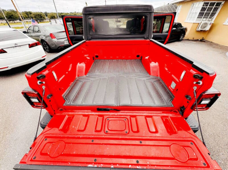 2021 Jeep Gladiator Sport