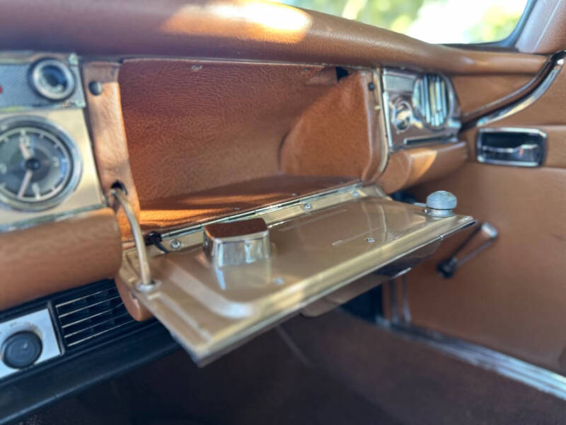 1971 Mercedes-Benz 280-Class