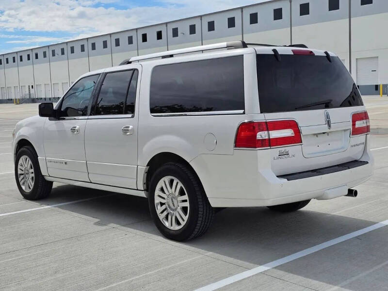 2012 Lincoln Navigator L