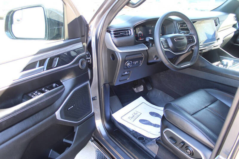 2023 Jeep Wagoneer Series III