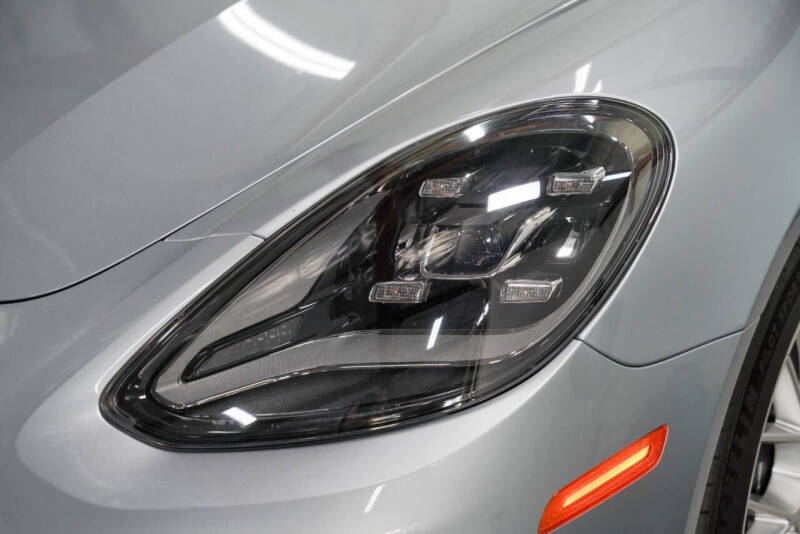 2022 Porsche Panamera Platinum Edition