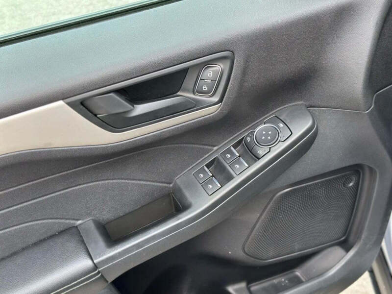 2022 Ford Escape Plug-In Hybrid SE