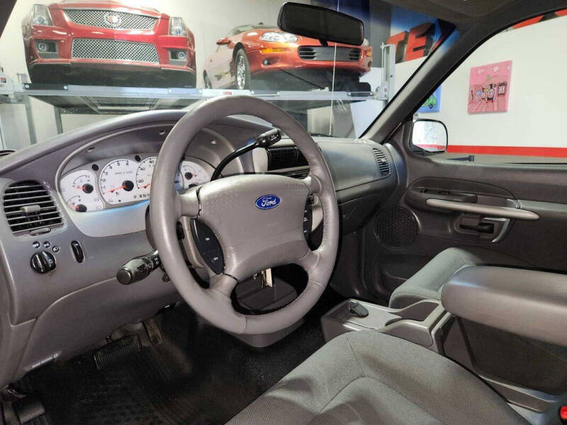 2002 Ford Explorer Sport Trac Value
