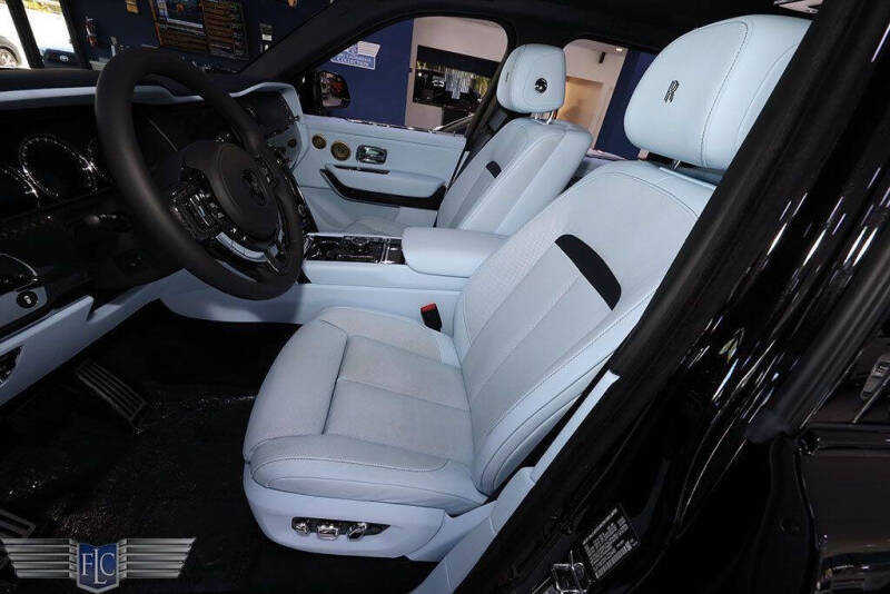 2023 Rolls-Royce Black Badge Cullinan