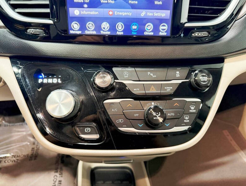 2018 Chrysler Pacifica Touring L Plus