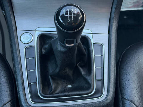 2017 Volkswagen Golf TSI Wolfsburg Edition