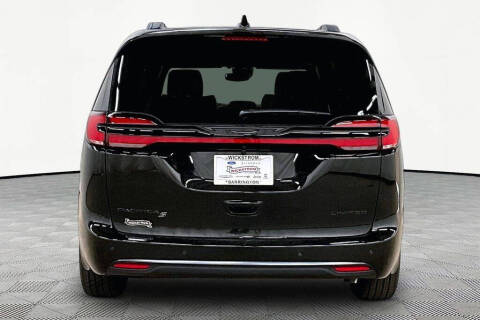 2027 Chrysler Pacifica Limited