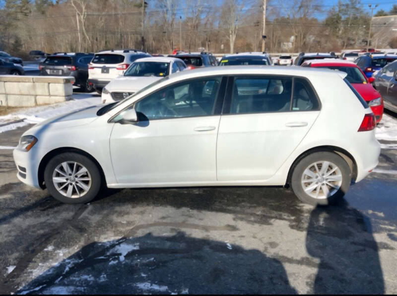 2017 Volkswagen Golf TSI S