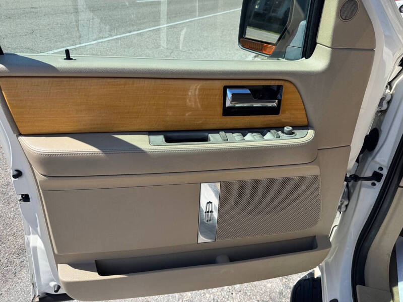 2007 Lincoln Navigator Luxury