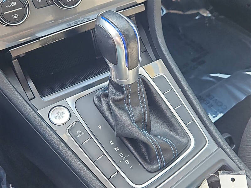 2016 Volkswagen e-Golf SE