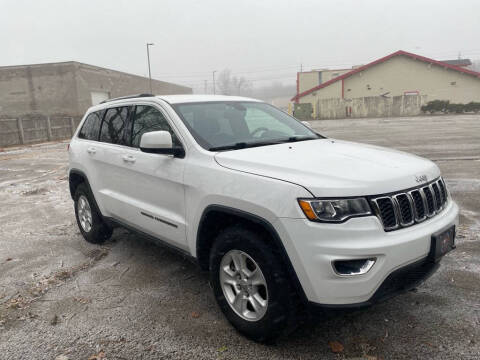 2017 Jeep Grand Cherokee Laredo