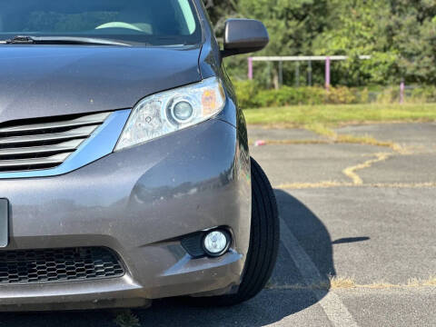 2013 Toyota Sienna