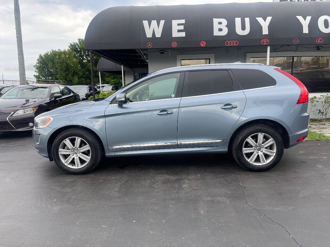 2017 VOLVO XC60 SUV / Crossover - $16,900