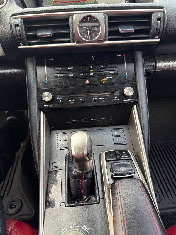 2017 Lexus IS 300