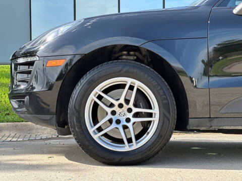 2017 Porsche Macan