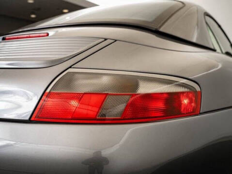 2001 Porsche 911 Carrera