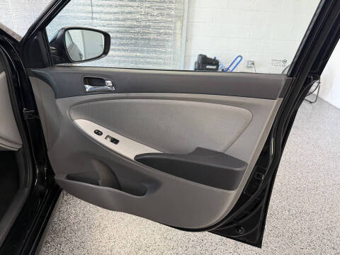 2012 Hyundai Accent SE