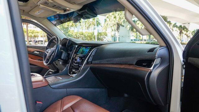 2019 Cadillac Escalade ESV Premium Luxury