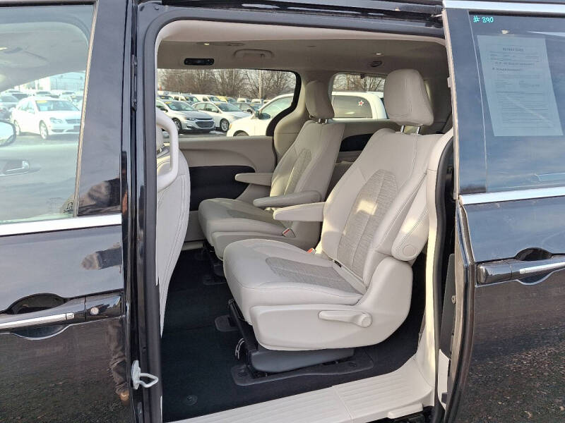 2018 Chrysler Pacifica Hybrid Touring Plus