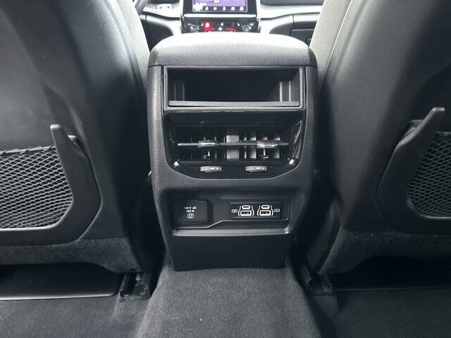 2022 Jeep Grand Cherokee Altitude