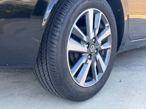 2020 Nissan Versa SV