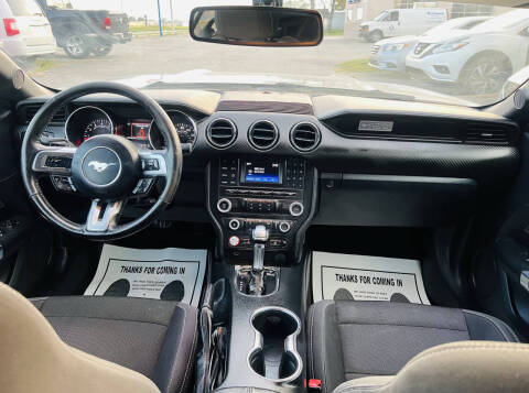 2015 Ford Mustang V6