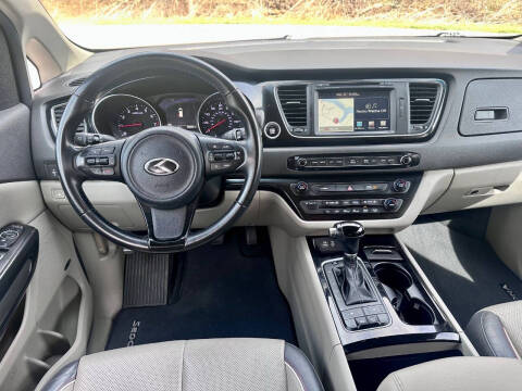 2015 Kia Sedona SX