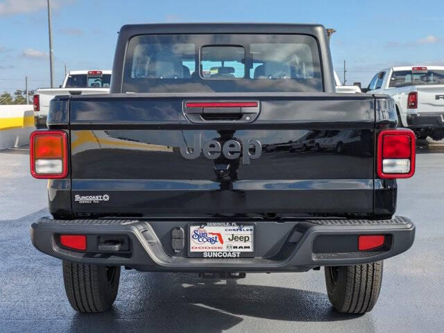 2026 Jeep Gladiator Sport