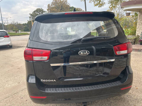 2016 Kia Sedona L
