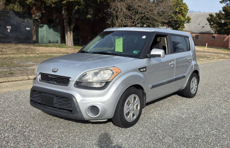 2013 Kia Soul Base's photo
